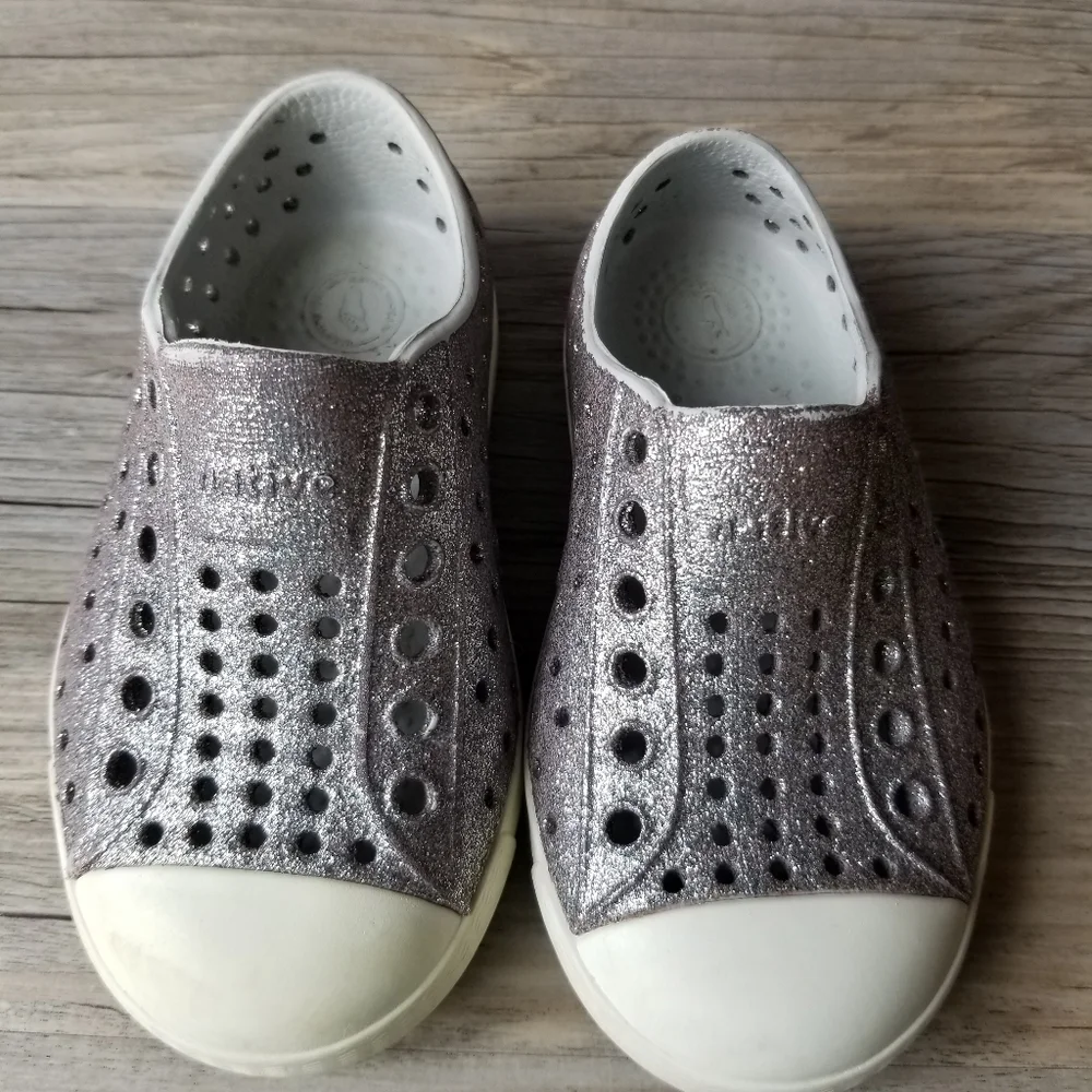 Native Jefferson Jiffy Bling Silver Glitter Water Sneakers